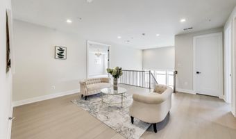6934 RENITA Ln, Bethesda, MD 20817