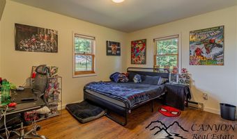5 Longhorn Dr, Cody, WY 82414