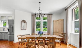 2 Hazard Ave, Newport, RI 02840