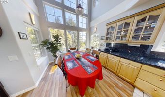 217 MARINE Dr, Brookings, OR 97415