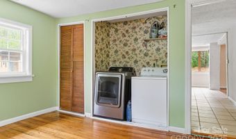 132 Little Knob Rd, Asheville, NC 28803