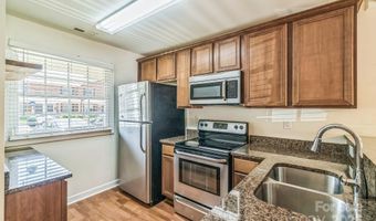 1215 Green Oaks Ln H, Charlotte, NC 28205