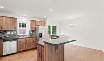28 Cottage Pl, Ashland, NH 03217