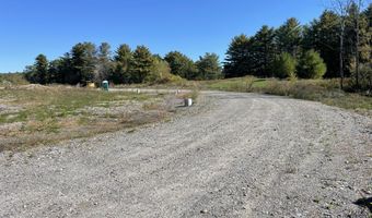 105 Fieldstone Dr, Augusta, ME 04330