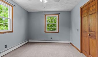 43 Peckham Pl, Bristol, RI 02809
