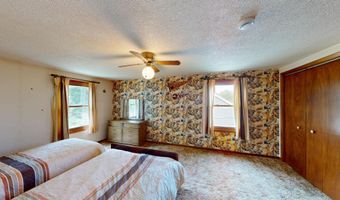 904 Clausen Ave, Albert Lea, MN 56007
