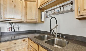 9112 Lakehurst Dr, Anchorage, AK 99502