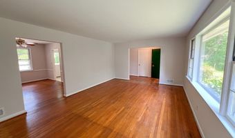 10001 WOODHILL Rd, Bethesda, MD 20817