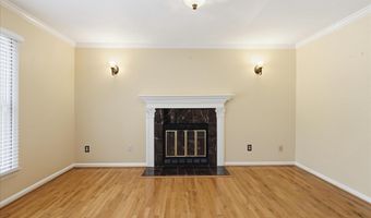 4003 KLOMAN St, Annandale, VA 22003
