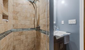 4586 SPOTSWOOD Trl, Barboursville, VA 22923