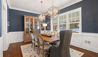 9 Beacon Hill Rd, Atlantic Highlands, NJ 07716