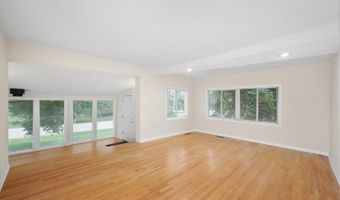 1067 Spafford St, Antioch, IL 60002