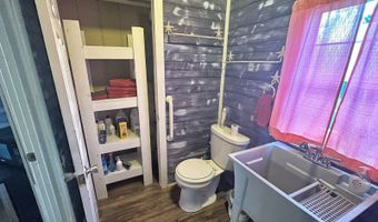 647 E 1st St, Lucas, KS 67648