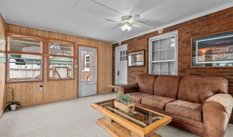 1521 S MEMORIAL Dr, Appleton, WI 54915