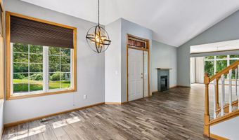 3849 Stonehaven Ct, Anoka, MN 55303