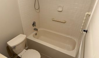 75 Homestead Ln, Bayonne, NJ 07035