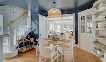 220 Narragansett Ave, Barrington, RI 02806