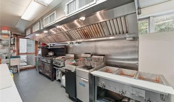 170 Franklin St, Bristol, RI 02809