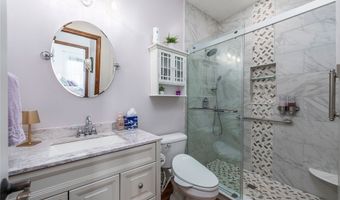 650 Eastpointe Ct, Amherst, OH 44001
