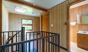 142 Honeyman Ave, Middletown, RI 02842