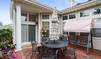 28 Jumping Brook Ln, Barnegat, NJ 08005