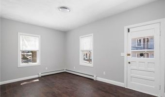 92 Spring St, Lincoln, RI 02838