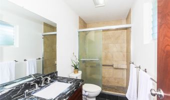 224 Maluniu St, Kailua, HI 96734