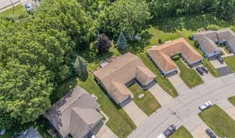2232 N CLOUDVIEW Dr, Appleton, WI 54914