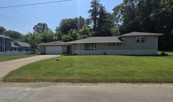 507 S CHURCH St, Albany, IL 61230