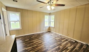 425 E 21st St, Baxter Springs, KS 66713