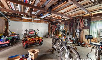 466 27th St, Allegan, MI 49010