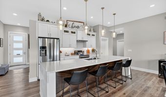 1007 Lynne Dr, Adel, IA 50003