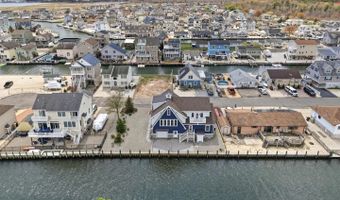 247 PINE Dr, Bayville, NJ 08721
