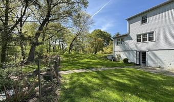 4 Noonan Ln, Albany, NY 12209