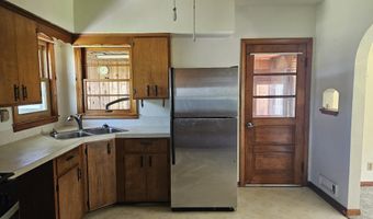 513 N Oak St, Agency, IA 52530