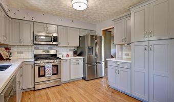 16379 Ward Lake Dr NW, Andover, MN 55304