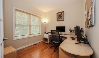 61 Grapevine Rd, Bedford, NH 03110