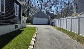 169 Gosnold St, Barnstable, MA 02601