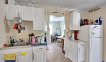 214-216 Pine St, Burlington, VT 05401