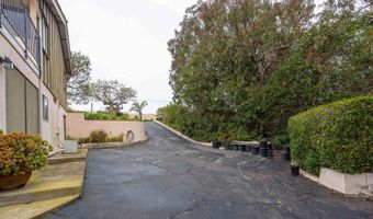 557 Canyon Dr, Solana Beach, CA 92075