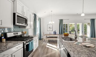 1264 Woodhouse Dr NW, Ash, NC 28420