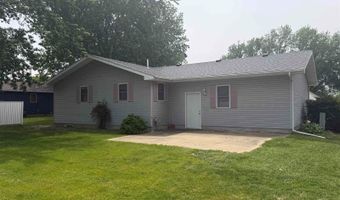 530 S 5th St, Akron, IA 51001