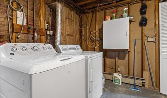 7 Laurel St, North Providence, RI 02911