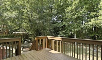 1748 Town Home Dr, Apex, NC 27502