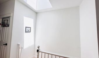598 E 5th St 598, Boston, MA 02127