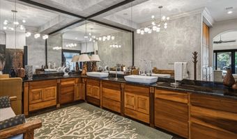 55-194 ULI Rd, Hawi, HI 96719
