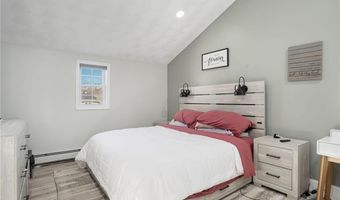 6 Eldorado Dr, Johnston, RI 02919