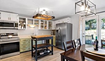 47 Morgan Ave 45, Johnston, RI 02919