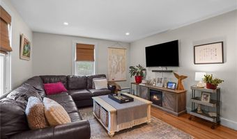 40 Queen St, North Kingstown, RI 02852