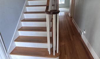 1207 8th St, Aurora, NE 68818